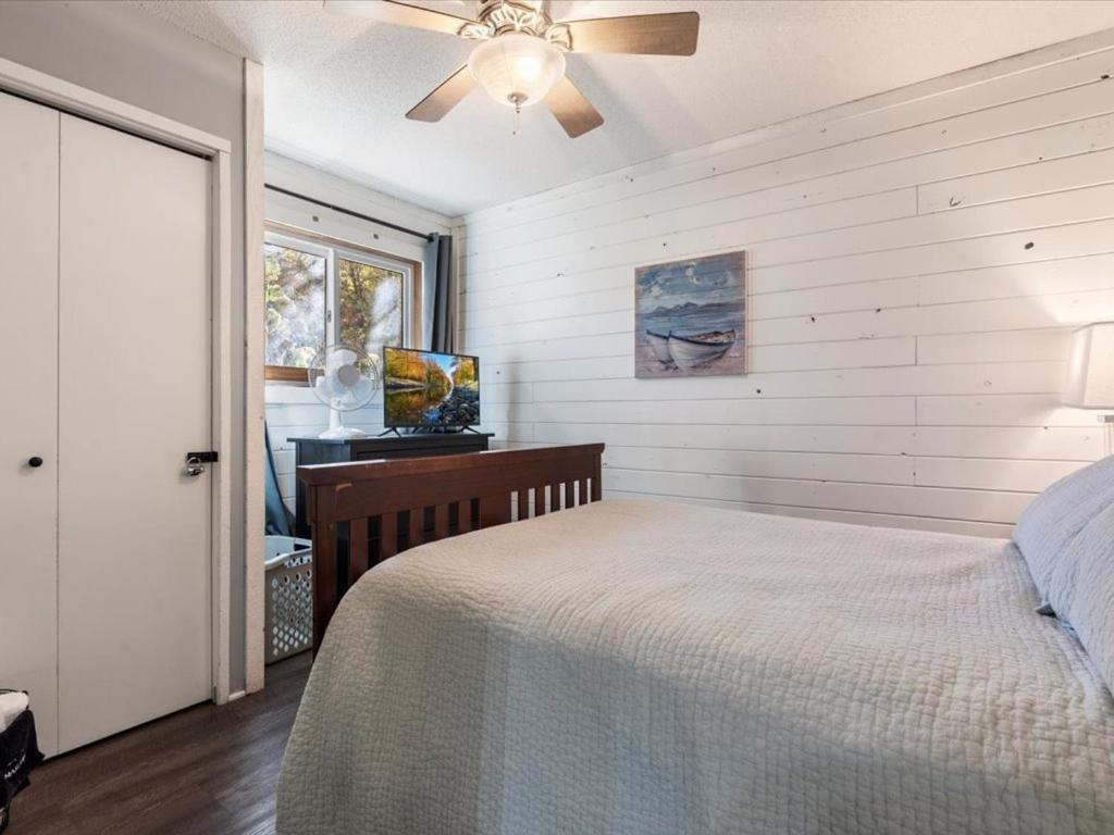 Вілла Pinewood Escape Breezy Point Екстер'єр фото