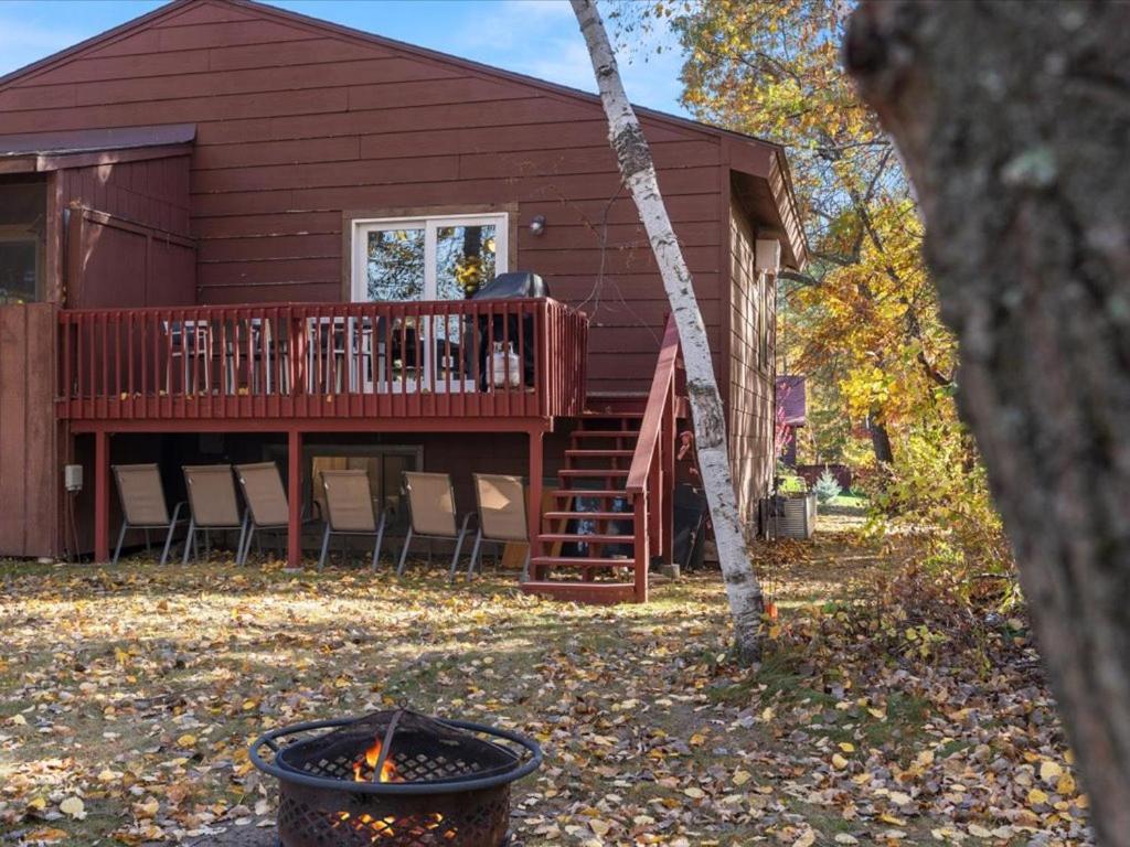 Вілла Pinewood Escape Breezy Point Екстер'єр фото